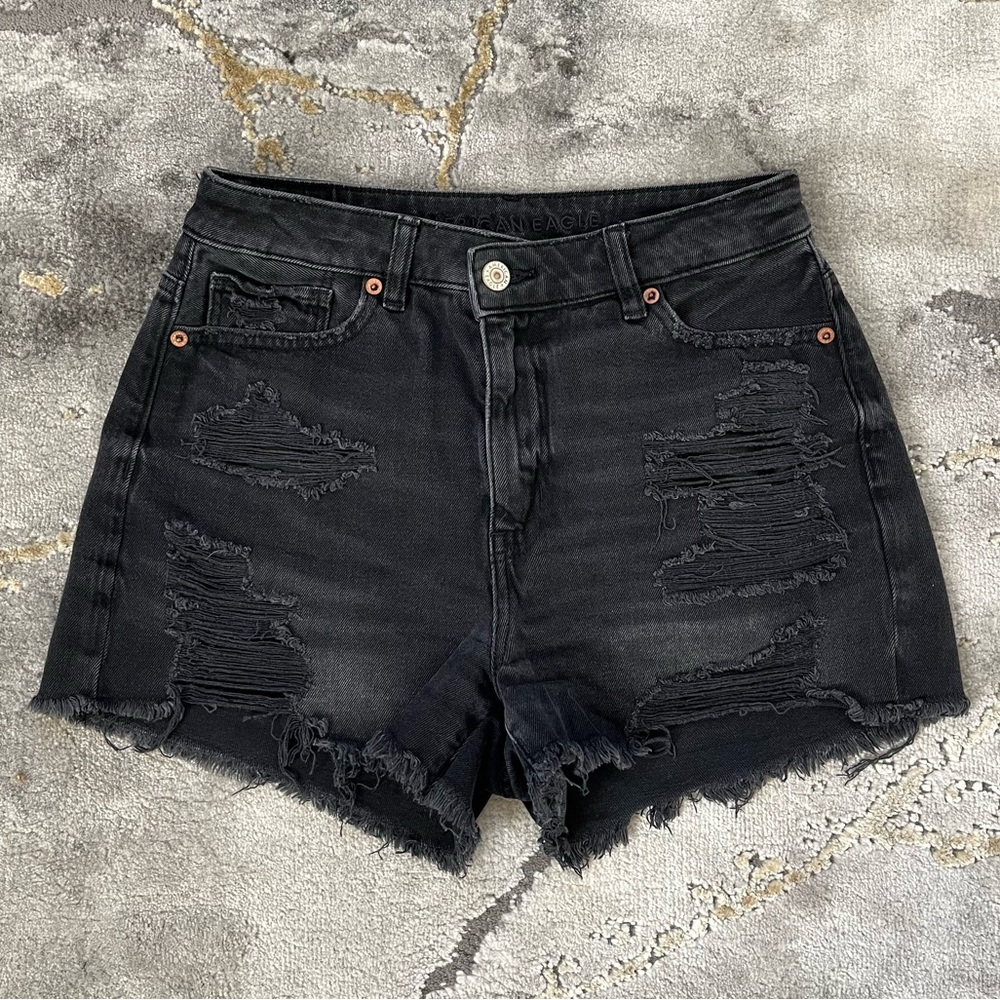 American Eagle Outfitters black high waisted ripped frayed denim jean shorts 🖤